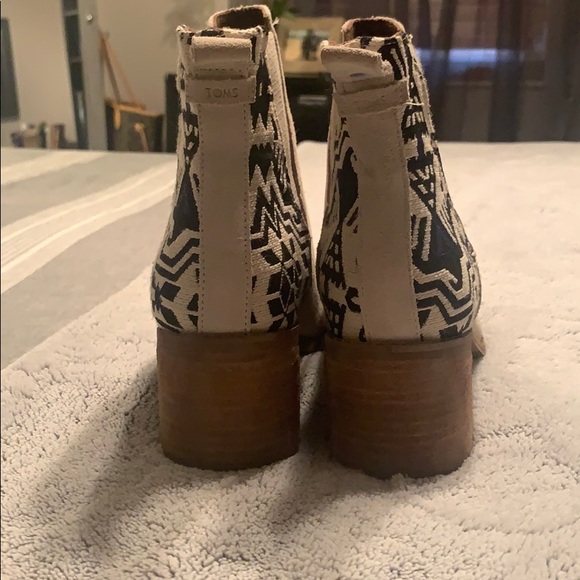 TOMS Aztec print booties - Picture 2 of 4